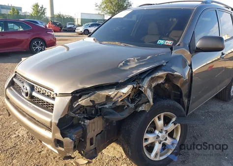 2011 Toyota Rav4 z USA, uszkodzony, nr VIN 2T3BF4DV9BW146335
